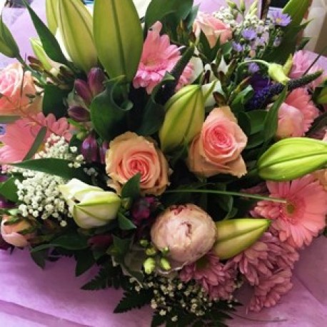 Luxuary Hand Tied